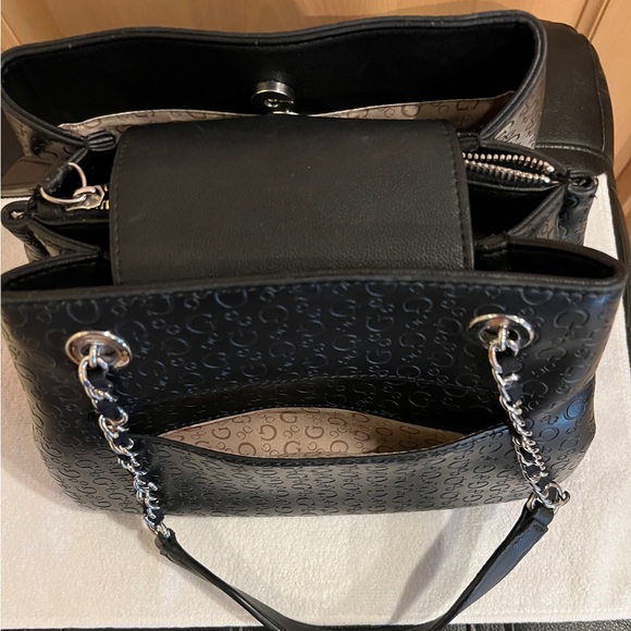 Black Guess Purse - Picture 8 of 9